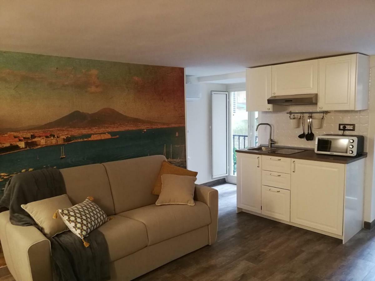 Casa Di Gio - Duomo Apartment Наполи Екстериор снимка