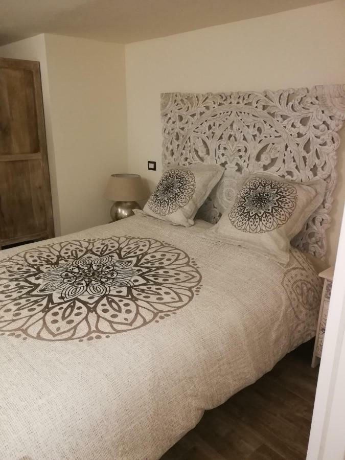 Casa Di Gio - Duomo Apartment Наполи Екстериор снимка
