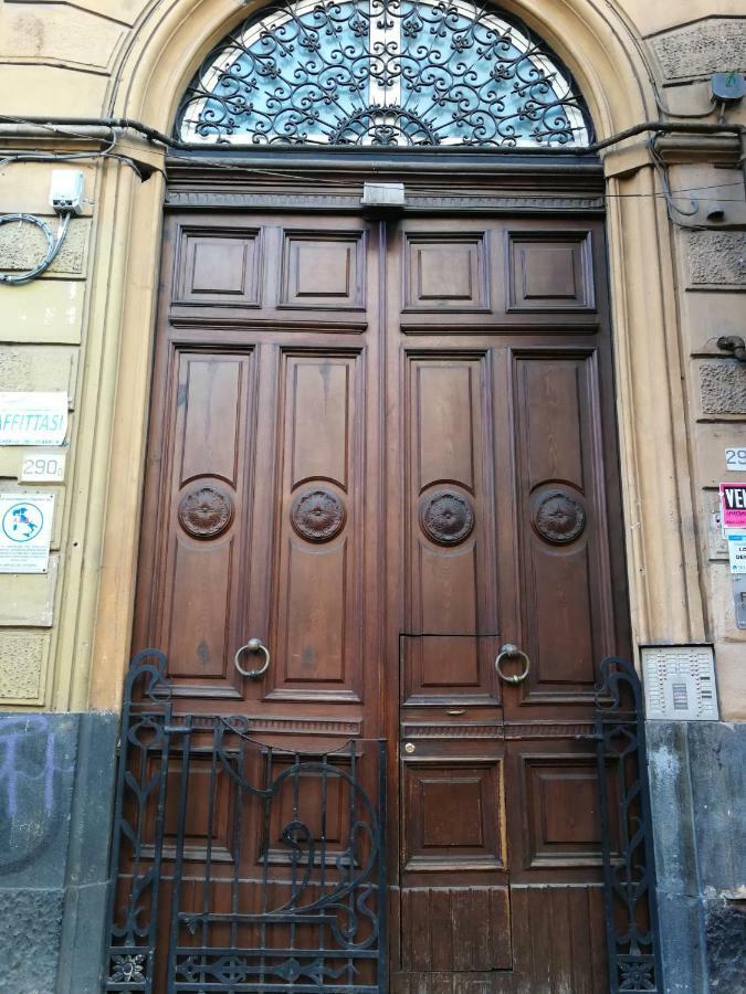 Casa Di Gio - Duomo Apartment Наполи Екстериор снимка
